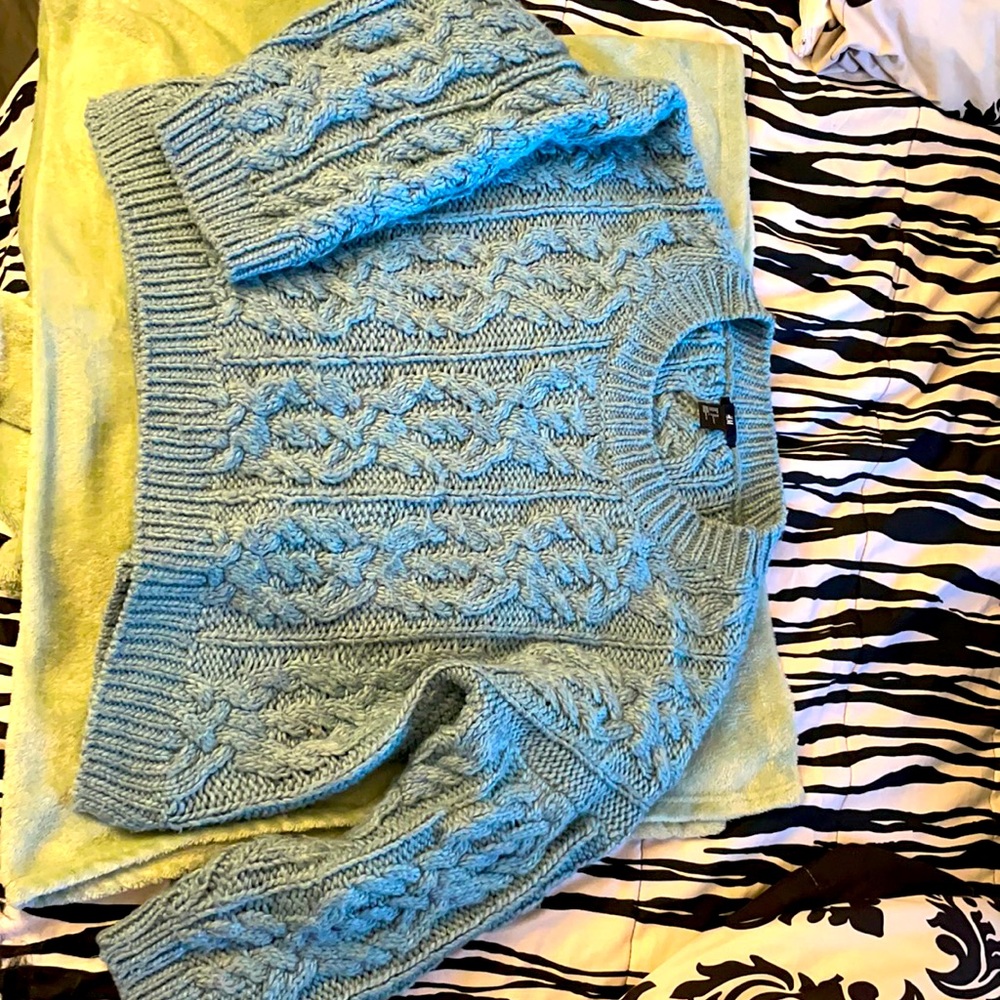 Gently worn H&M Sweater